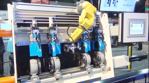 Американская машиностроительная компания выпустила интегрированный в интернет бобинорезательный станок, используя технологии IIoT от HMS.